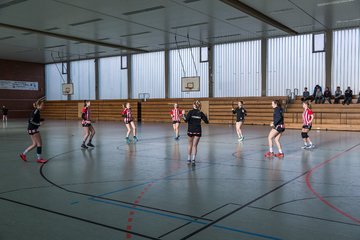Bild 110 - A.Juniorinnen Bramstedter TS - HSG Fockb/Nuebbel : Ergebnis: 28:32